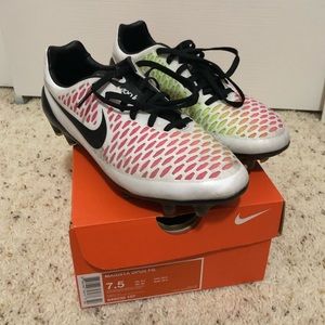 Nike Magista Opus Firm Ground soccer Cleat